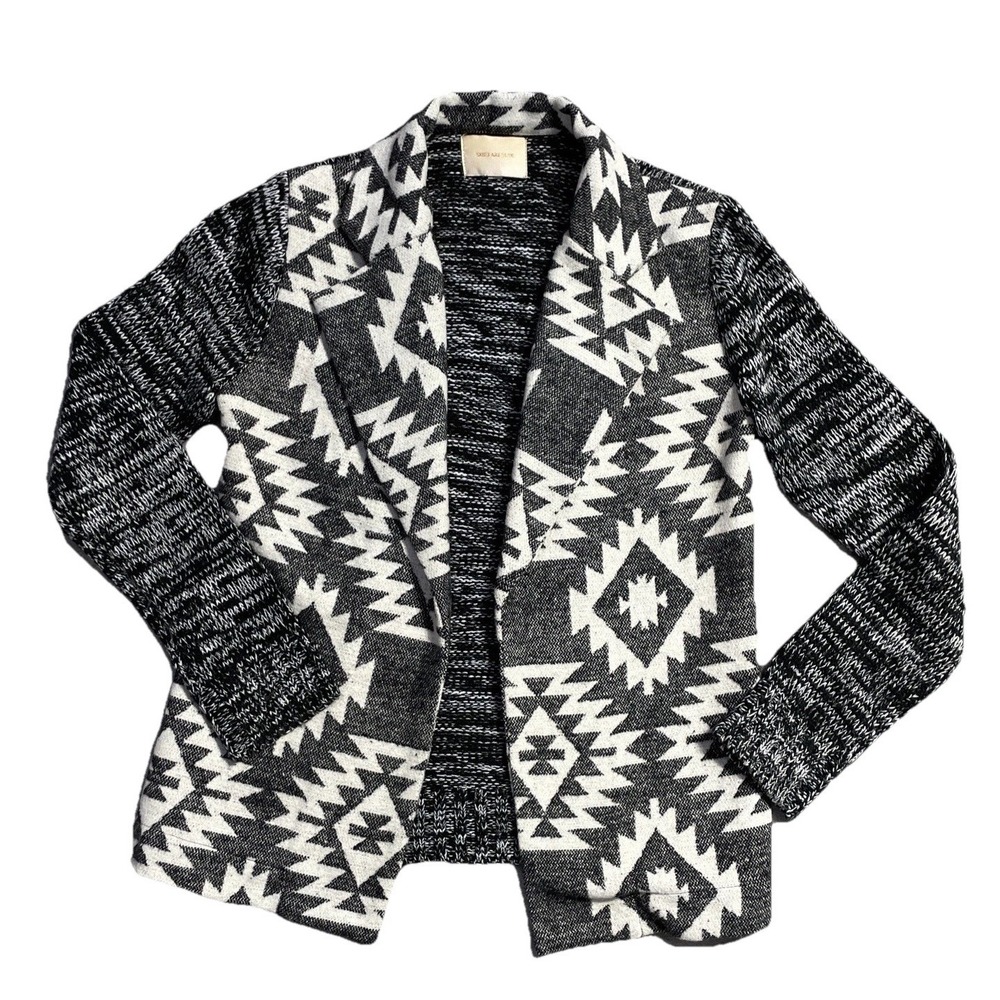 Skies Are Blue Open Front Collarless Blazer Black White Long Sleeves M